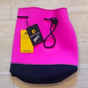 NWT Body Glove Pink/Black Offshore Neoprene Tote